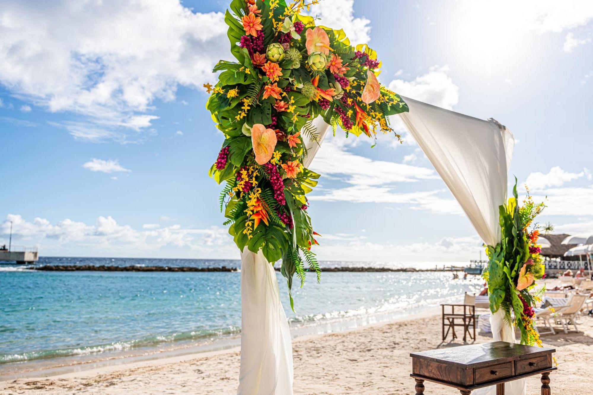 Mangrove Beach Corendon Curacao All-Inclusive Resort, Curio Willemstad Esterno foto